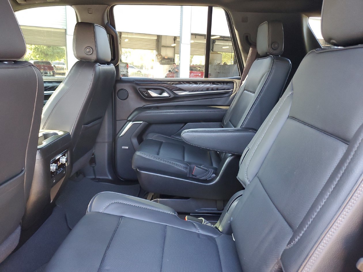 Used 2021 GMC Yukon Denali RWD image 10