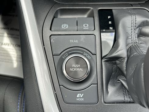 Certified 2023 Toyota RAV4 SE AWD/4WD image 31