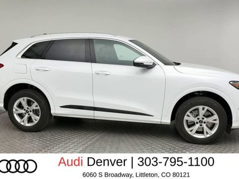Used 2025 Audi Q5 Premium w/ Convenience Package AWD/4WD image 9