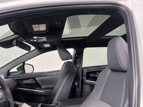 Used 2024 Toyota bZ4X XLE w/ Weather Package image 22