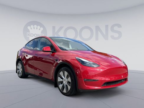 Used 2023 Tesla Model Y Long Range AWD/4WD image 10