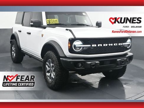 New 2025 Ford Bronco Badlands image 1