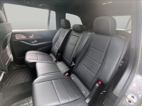 Used 2025 Mercedes-Benz GLS 450 4MATIC image 20