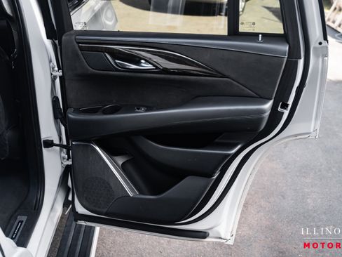 Used 2019 Cadillac Escalade Platinum image 39