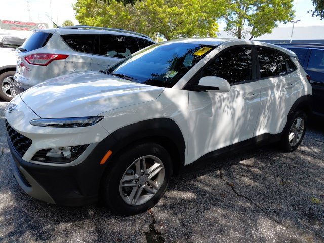 Certified 2022 Hyundai Kona SE FWD image 1