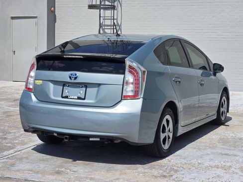 Used 2014 Toyota Prius Two FWD image 7