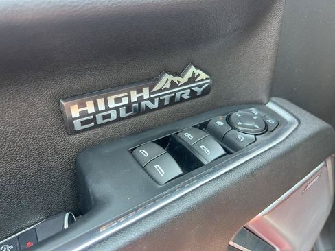 Used 2023 Chevrolet Silverado 1500 High Country AWD/4WD image 7