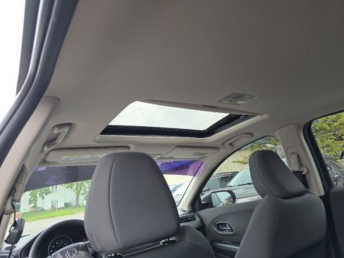 Used 2020 Honda HR-V EX image 31