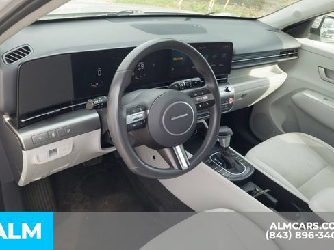 Used 2024 Hyundai Kona SEL FWD image 5