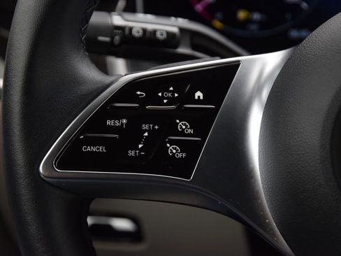 Certified 2025 Mercedes-Benz GLC 350e 4MATIC image 23