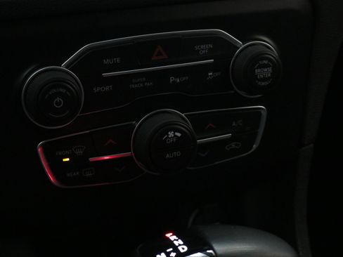 Used 2023 Dodge Charger SXT w/ Blacktop Package image 19