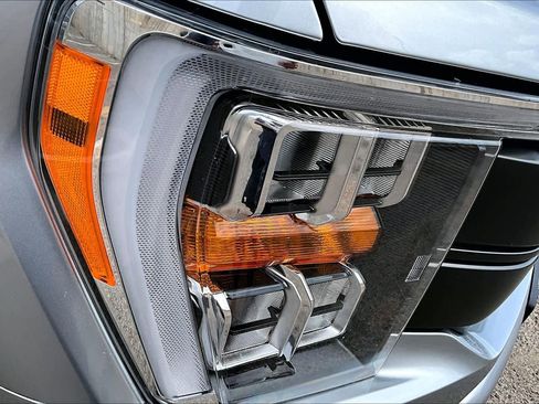 Used 2023 Ford F150 Lariat AWD/4WD image 27