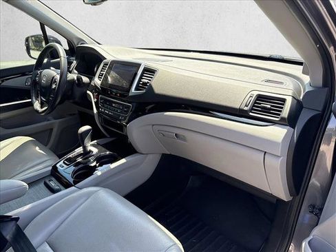 Used 2017 Honda Ridgeline RTL-E image 23