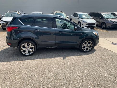 Used 2019 Ford Escape Titanium AWD/4WD image 3