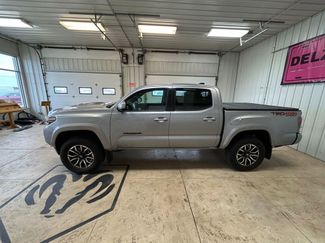 Used 2020 Toyota Tacoma TRD Sport w/ Technology Package video 2