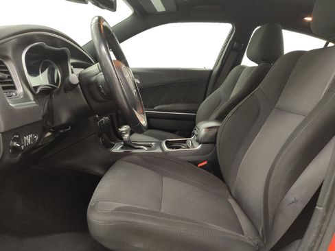 Used 2017 Dodge Charger SXT RWD image 17