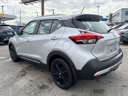 Used 2020 Nissan Kicks SR image 5