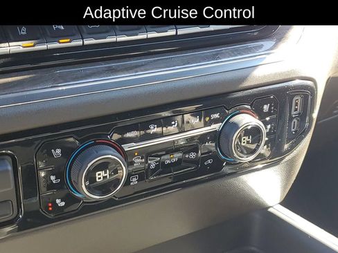 Used 2024 Chevrolet Silverado 2500 LTZ w/ LTZ Convenience Package image 17