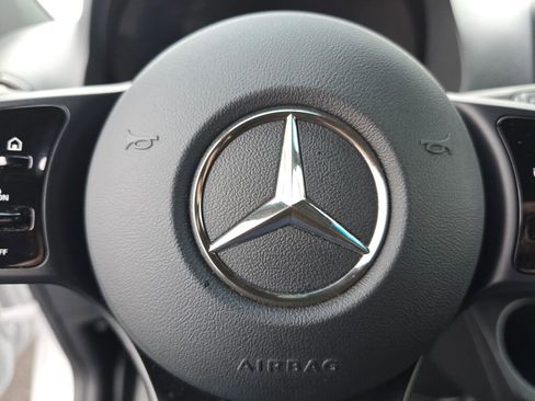 Used 2024 Mercedes-Benz Sprinter 2500 image 30