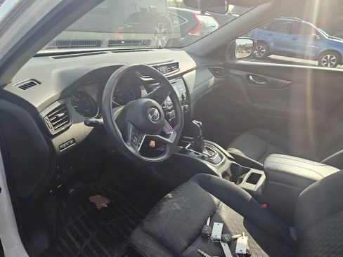 Used 2017 Nissan Rogue S AWD/4WD image 7