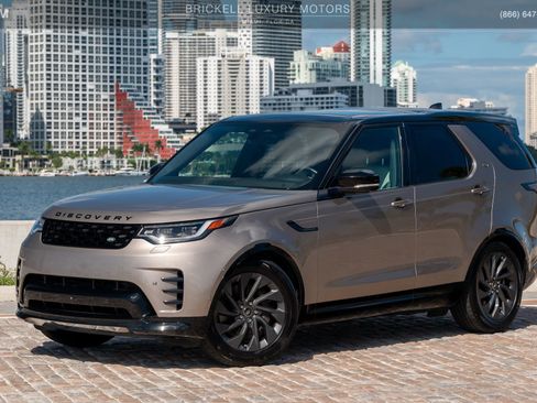 Used 2023 Land Rover Discovery S R-Dynamic image 10