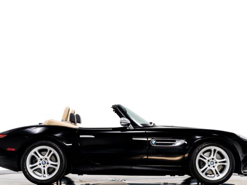 Used 2001 BMW Z8 RWD image 2