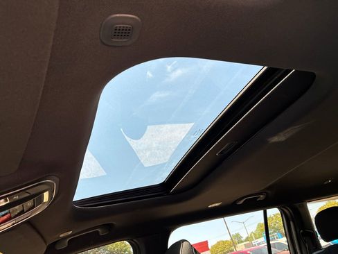 Used 2025 Jeep Grand Cherokee L Laredo w/ Luxury Tech Group I image 21