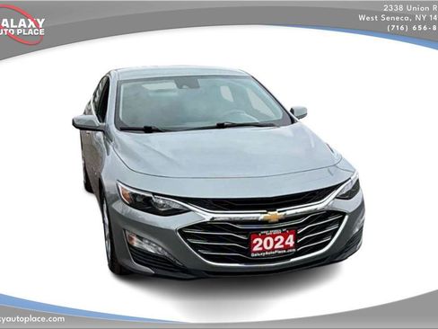 Used 2024 Chevrolet Malibu LT FWD image 3