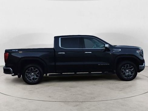 Used 2022 GMC Sierra 1500 SLT w/ SLT Convenience Package image 6