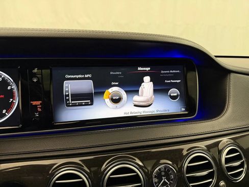 Used 2017 Mercedes-Benz S 550 4MATIC Sedan image 27