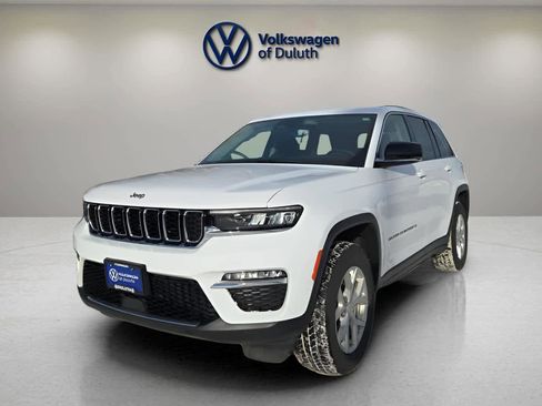 Used 2023 Jeep Grand Cherokee Limited image 1