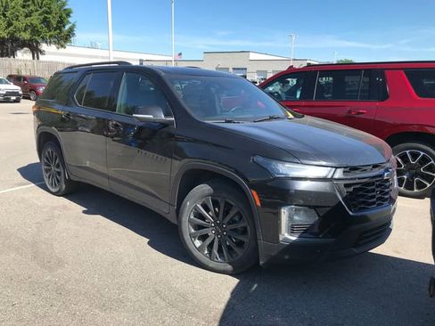 Used 2023 Chevrolet Traverse RS AWD/4WD image 11