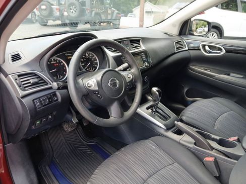 Used 2017 Nissan Sentra SV FWD image 18