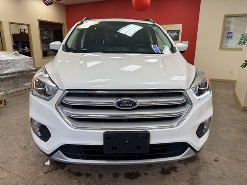 Used 2019 Ford Escape SEL AWD/4WD image 2