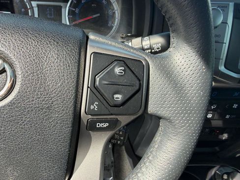 Used 2018 Toyota 4Runner Limited AWD/4WD image 30