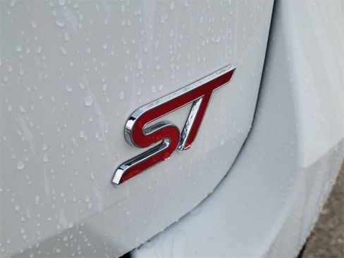 Used 2022 Ford Explorer ST w/ Equipment Group 401A image 5