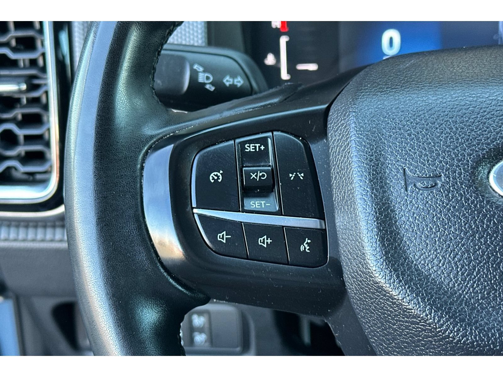 Used 2024 Ford Ranger XLT w/ FX4 Off-Road Package AWD/4WD image 25
