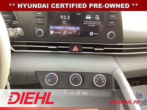 Certified 2023 Hyundai Elantra SE FWD image 19