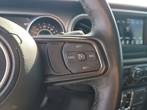 Used 2023 Jeep Wrangler Unlimited Sport image 28