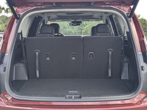 Used 2024 Kia Telluride EX w/ EX Captain's Chair Package FWD image 15