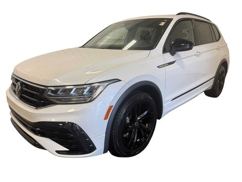 Certified 2023 Volkswagen Tiguan SE R-Line AWD/4WD image 6