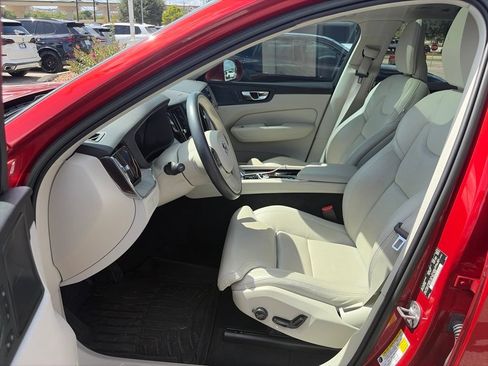 Used 2023 Volvo XC60 B5 Ultimate w/ Climate Package AWD/4WD image 2