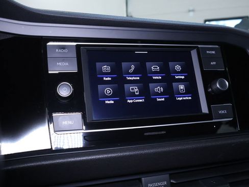 Used 2022 Volkswagen Jetta Sport image 26