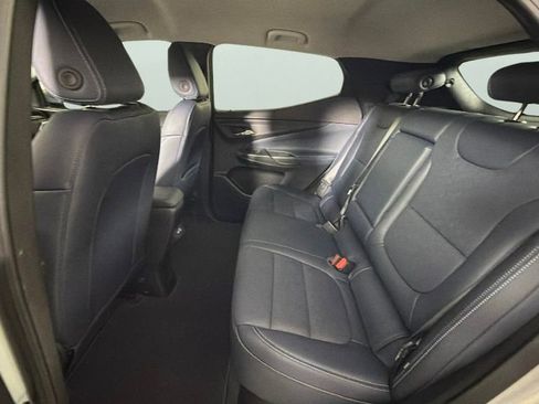 Used 2023 Chevrolet Bolt EUV LT w/ Convenience Package FWD image 25