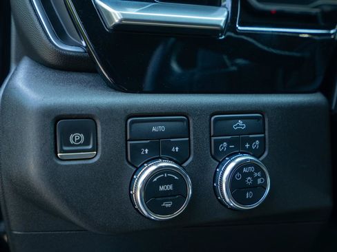 Used 2022 GMC Sierra 1500 Elevation AWD/4WD image 15