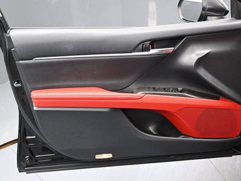 Used 2022 Toyota Camry XSE image 37