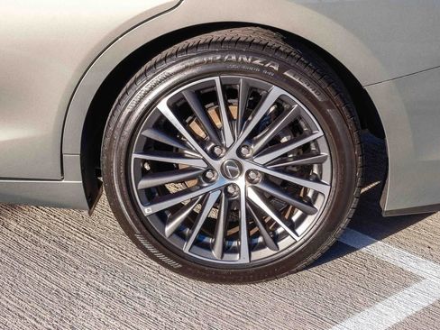 Used 2024 Lexus ES 350 w/ Premium Package FWD image 8