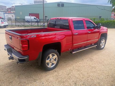Used 2015 Chevrolet Silverado 2500 LTZ w/ LTZ Plus Package AWD/4WD image 21