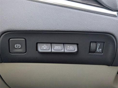 Used 2024 Buick Enclave Premium w/ Experience Buick Package image 25