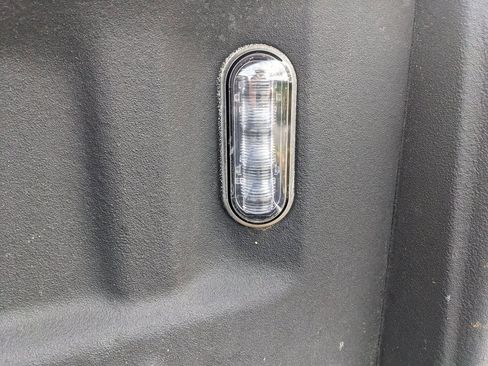 Used 2023 Ford F250 Lariat w/ Chrome Package image 28